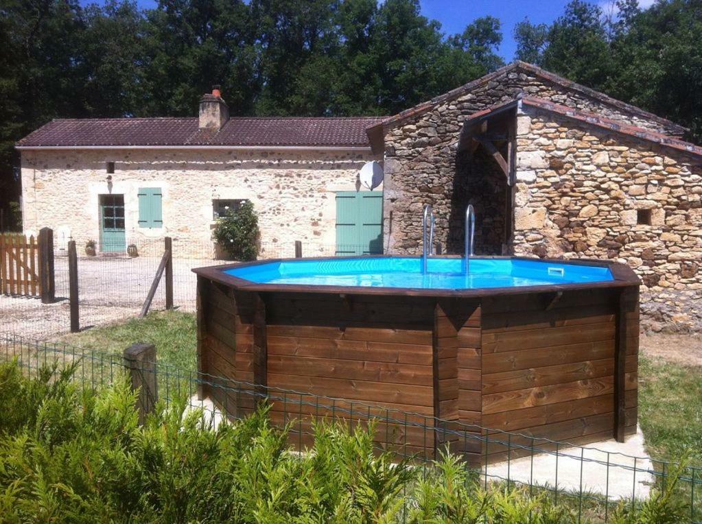 Gite De L Oustalneou Cuzorn Buitenkant foto